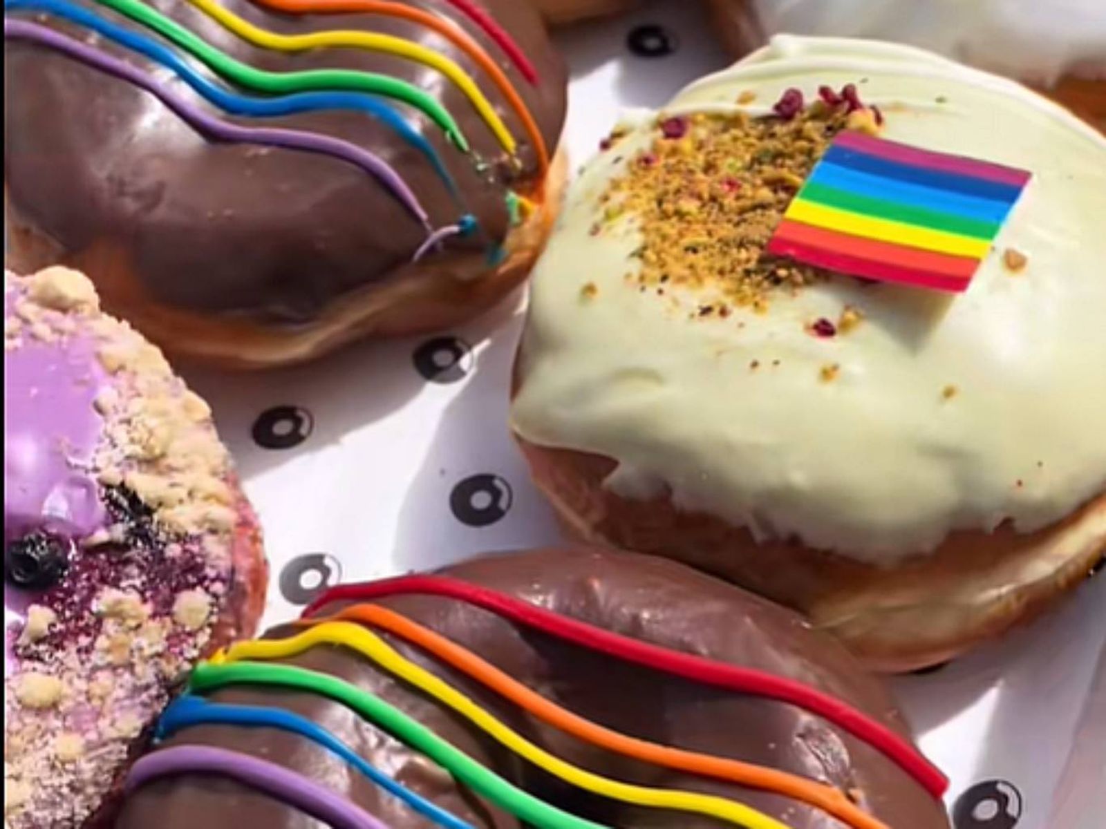 Más que un postre: son pequeños manifiestos comestibles, brillantes y deliciosos.