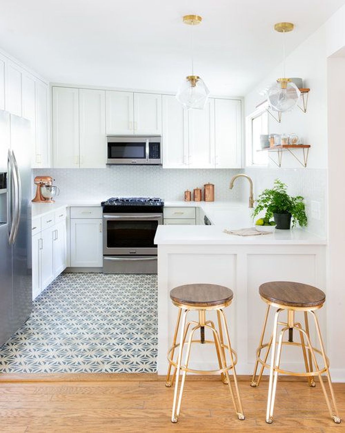 cocina pequena cuadrada azul 3