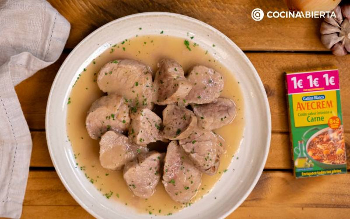 Elaboración de la receta de solomillo de cerdo con salsa de manzana