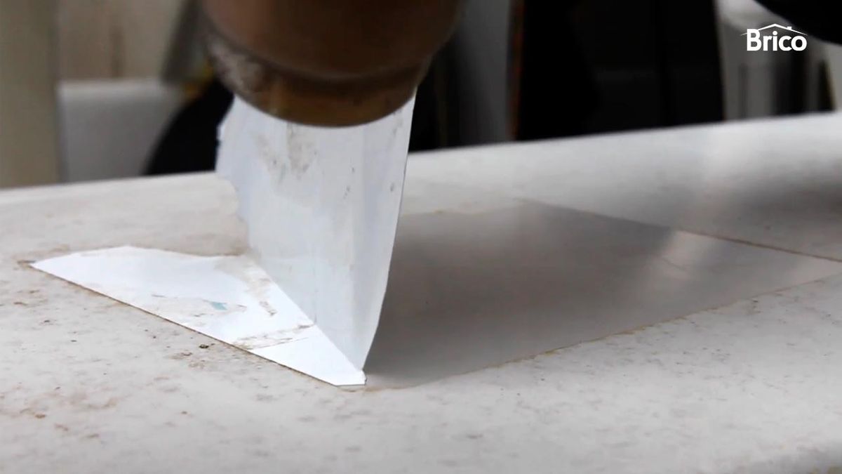 Como quitar pegatinas, adhesivos o vinilos con calor paso 5