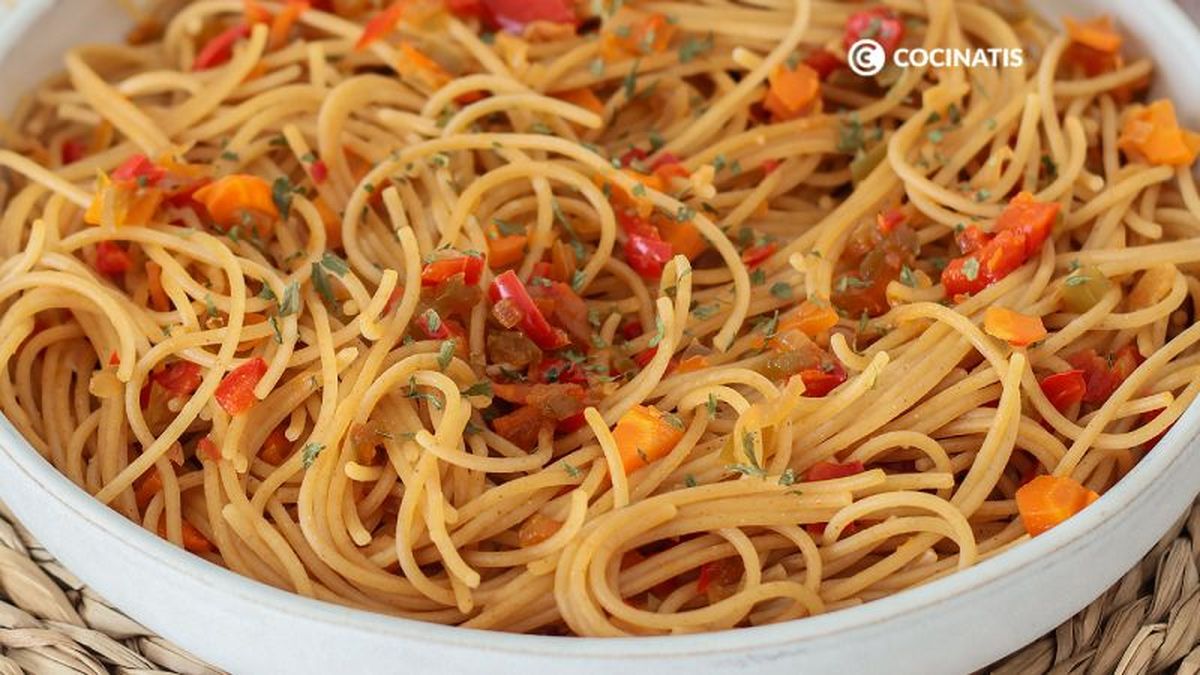 Espaguetis con verduras y soja