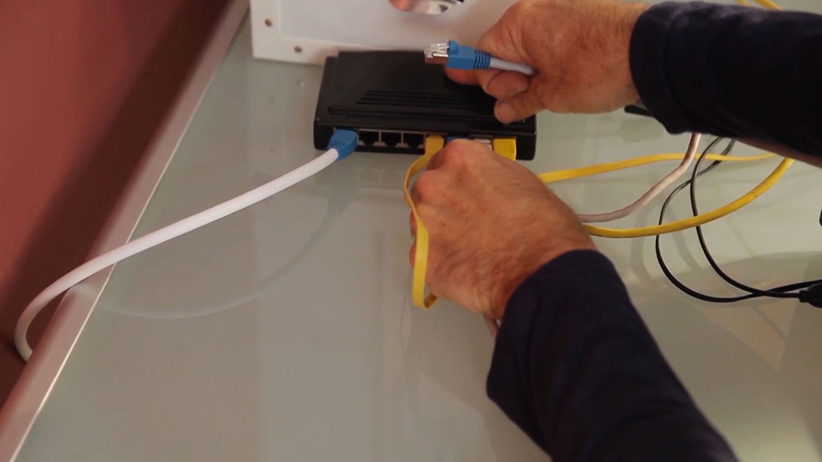 Cómo instalar un cable de red ethernet paso 5 Cómo instalar un cable de red ethernet paso 5