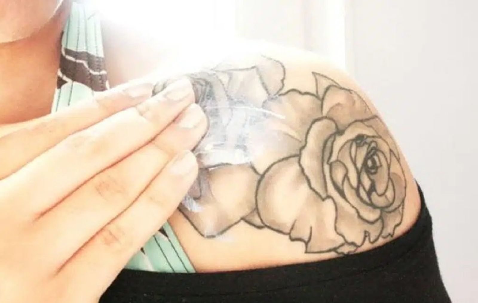 Hidratación de tatuajes Hidratación de tatuajes