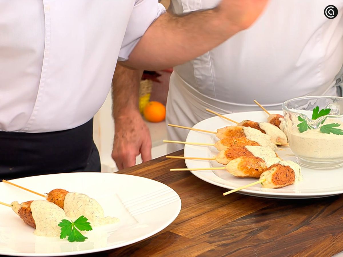 Acompaña con la salsa cremosa de yogur griego