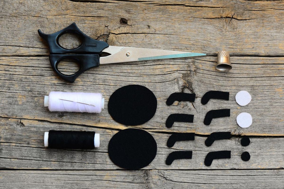 arana de fieltro materiales