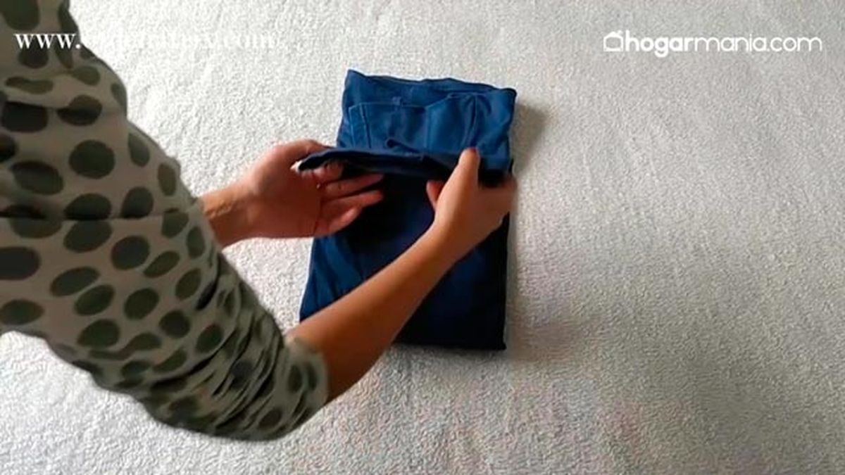 como doblar las camisetas metodo konmari paso tres