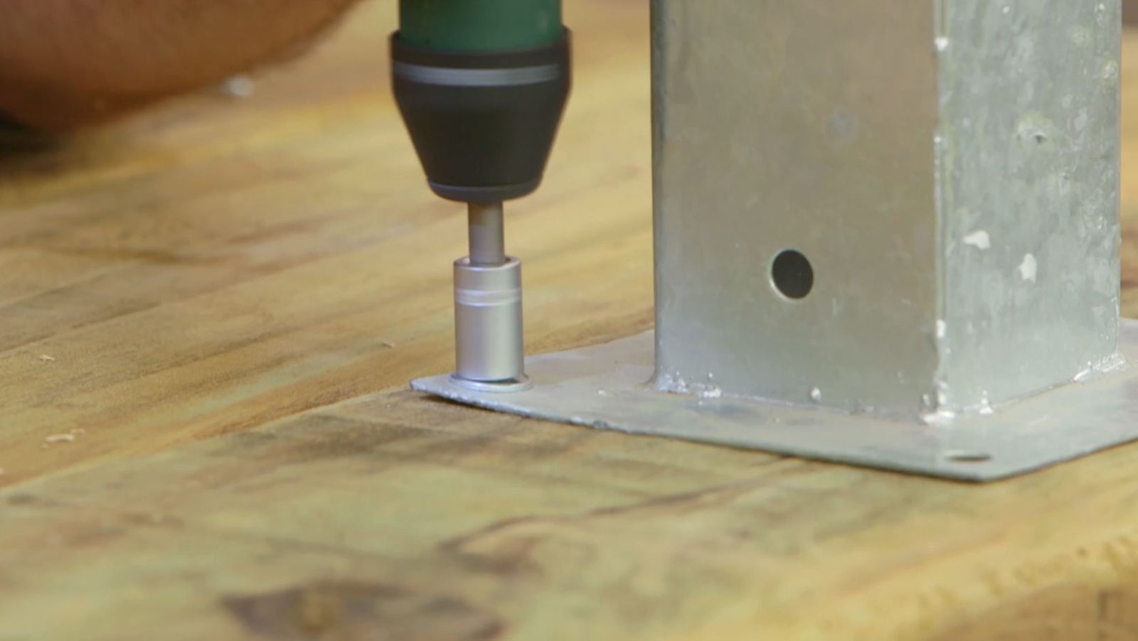 Como hacer una mesa de comedor con traviesas de madera paso 11 Como hacer una mesa de comedor con traviesas de madera paso 11