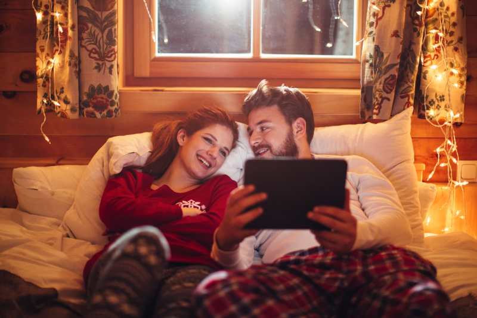 Ver películas navideñas es un clásico plan de Navidad