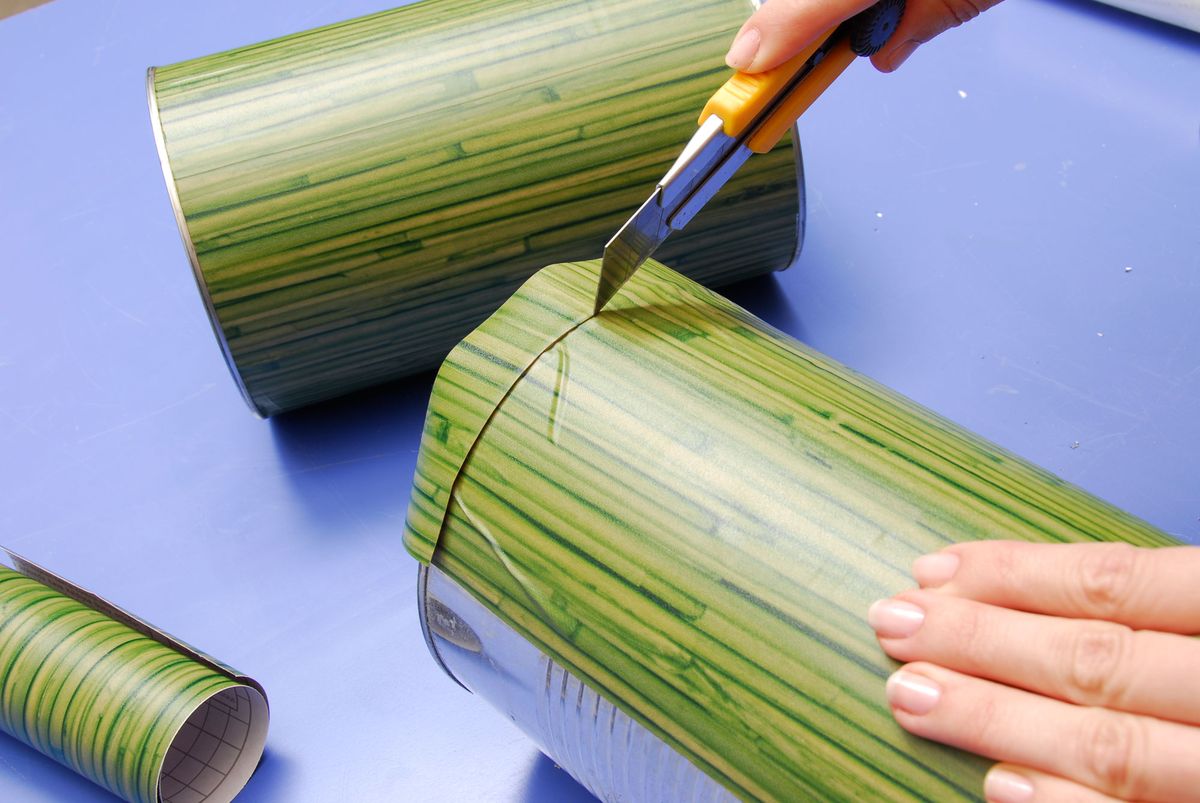 Cómo hacer una lámpara con una lata paso 2