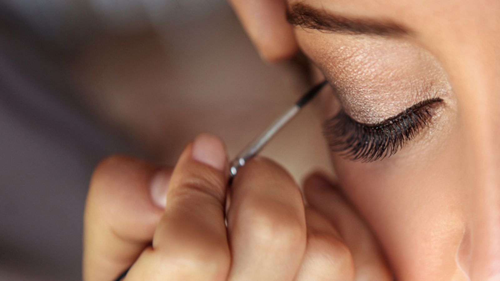 que tonos de sombras favorecen a cada color de ojos 1