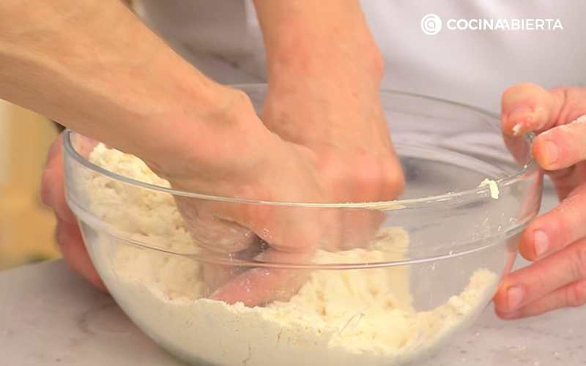 Mezcla los ingredientes secos