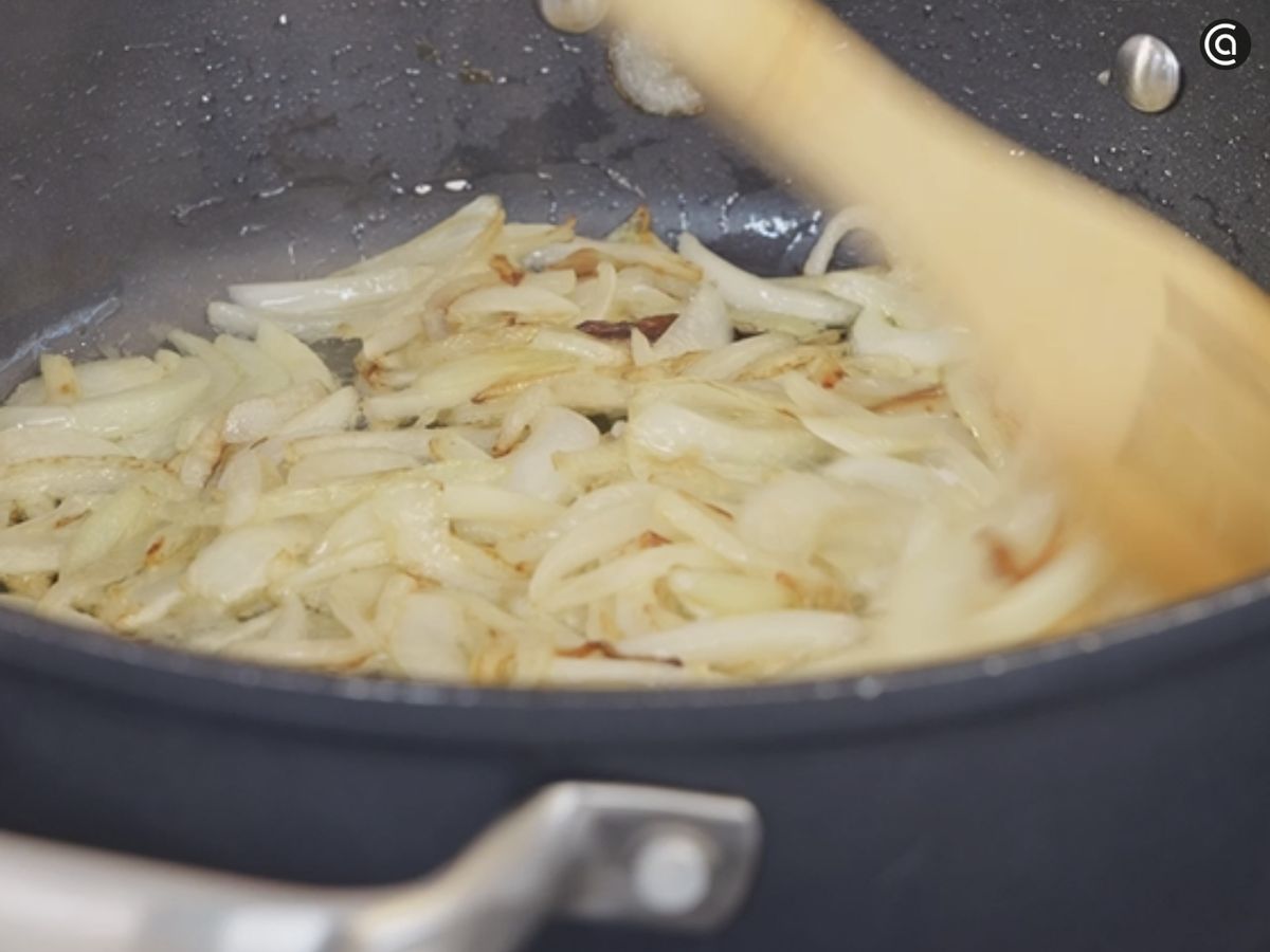 Poca el ajo y la cebolla