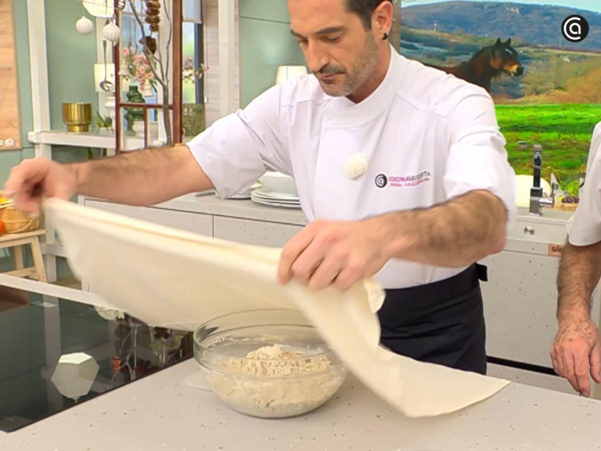 El reposo es clave para que la masa gane consistencia.