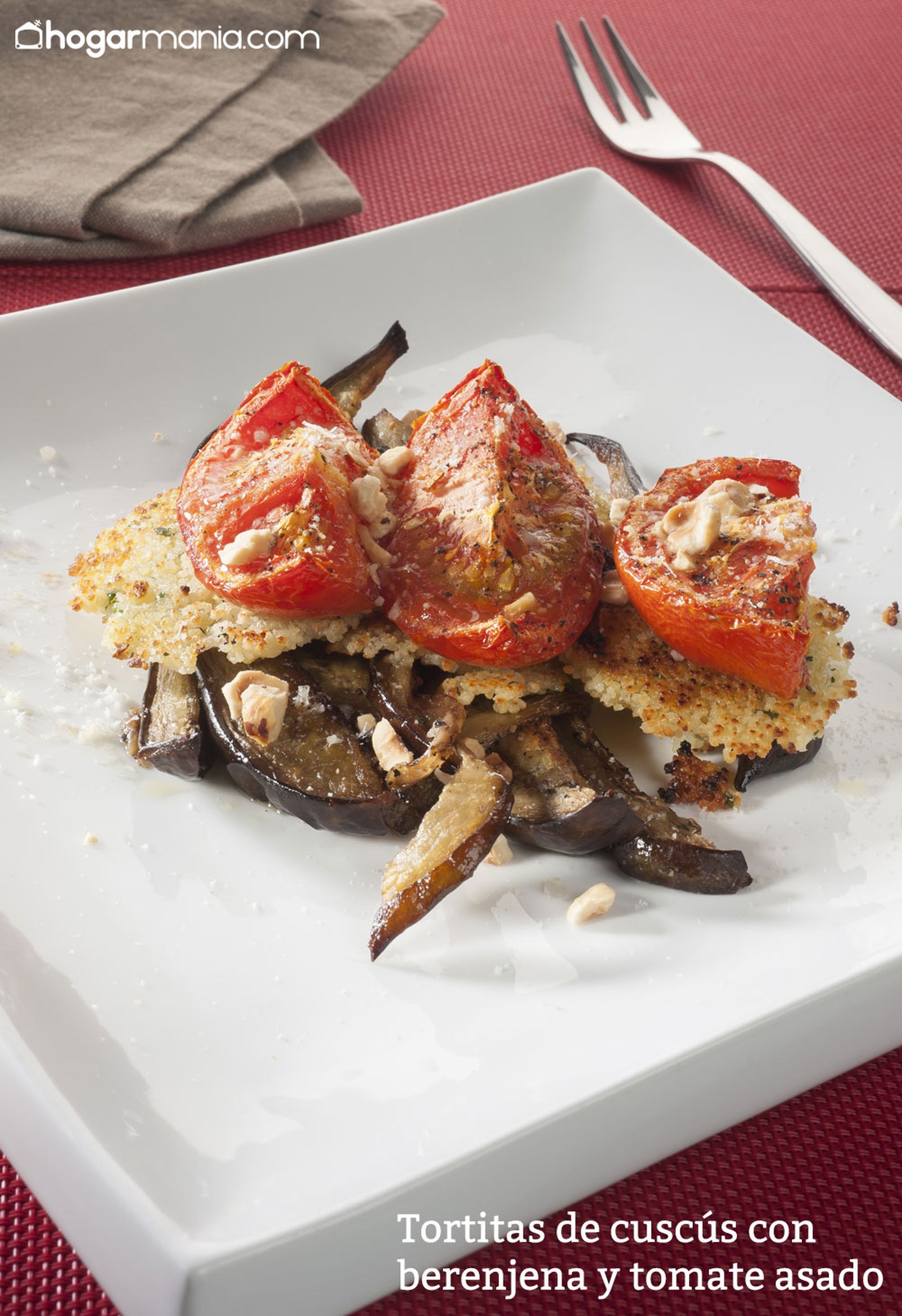 CABI0057 Amaia Tortitas de cuscus con berenjena y tomate asado vertical xl CABI0057 Amaia Tortitas de cuscus con berenjena y tomate asado vertical xl