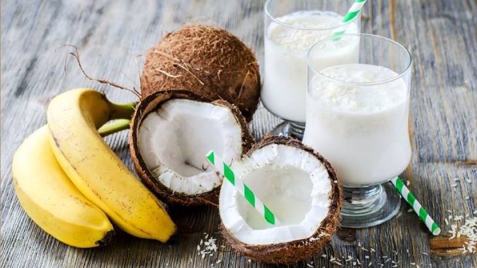 Batido casero de coco natural Batido casero de coco natural