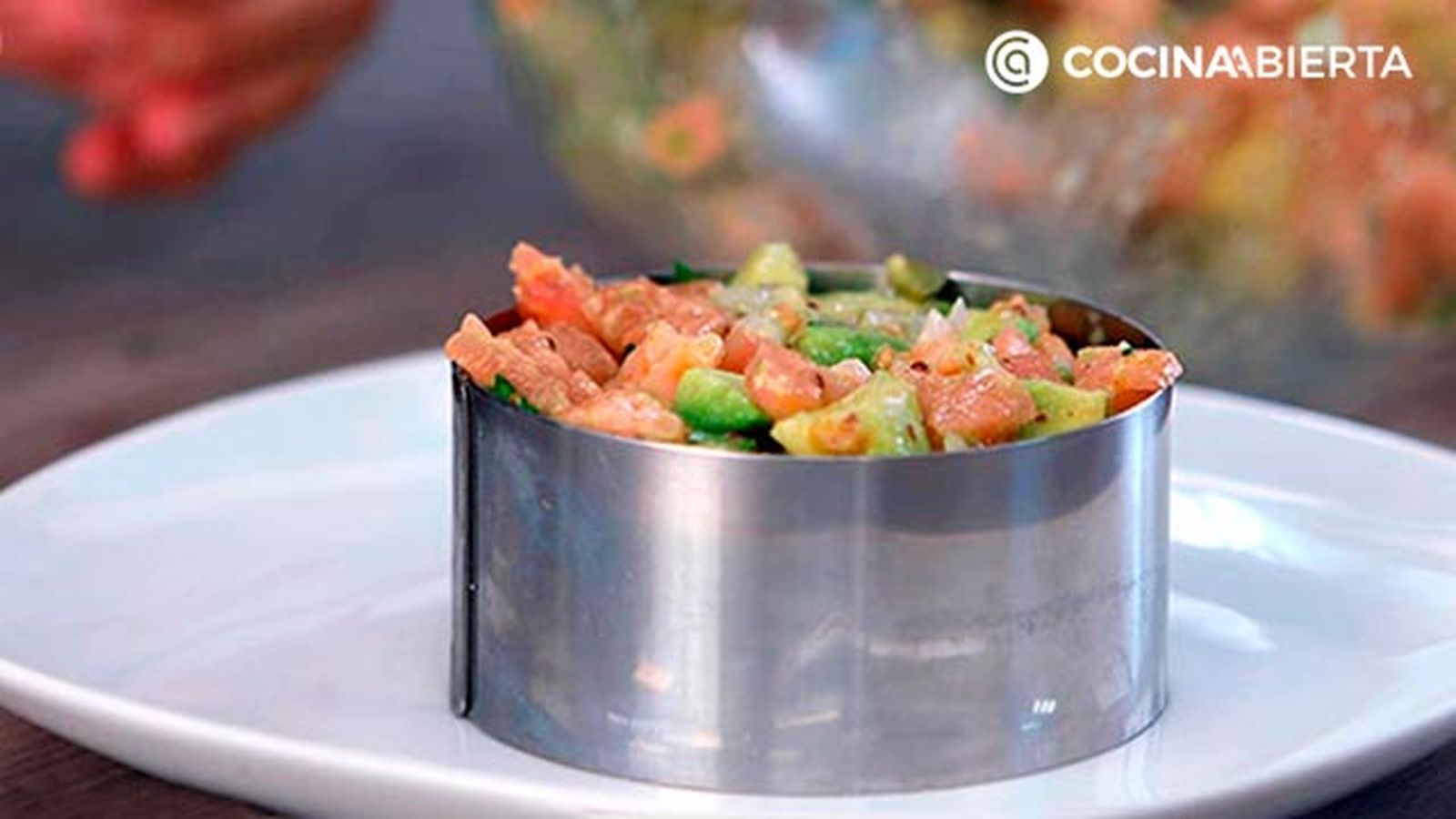 CTIS0850 receta timbal de langostinos y aguacate paso 5 ca CTIS0850 receta timbal de langostinos y aguacate paso 5 ca