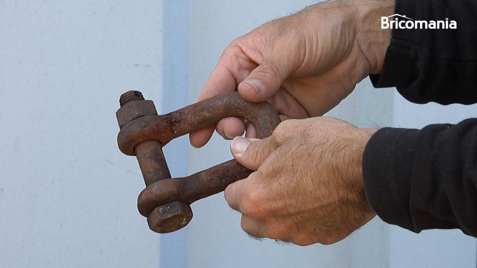 Tornillo muy oxidado
