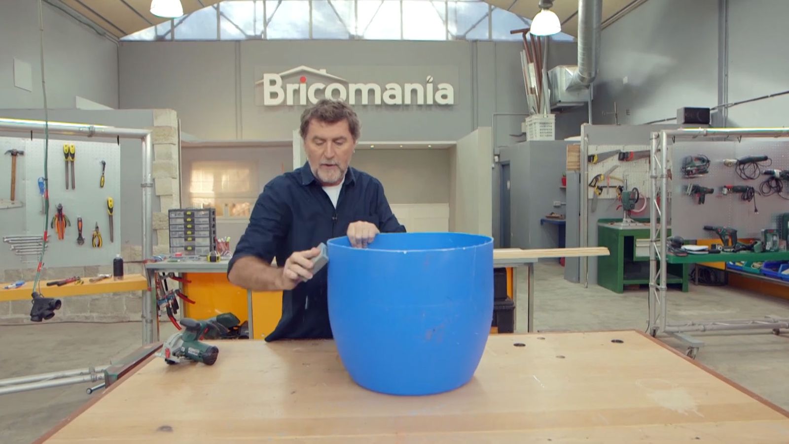 Cómo hacer una maceta con un bidón paso 3 Cómo hacer una maceta con un bidón paso 3
