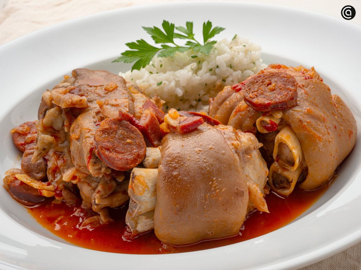 Manitas de cerdo a la riojana, receta de Karlos Arguiñano