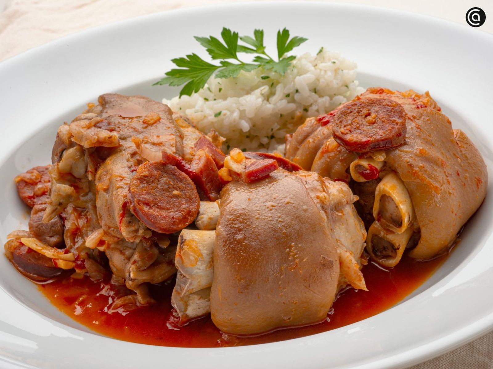 Manitas de cerdo a la riojana, receta de Karlos Arguiñano