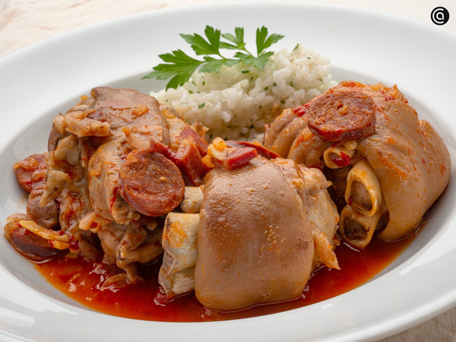 Manitas de cerdo a la riojana, receta de Karlos Arguiñano