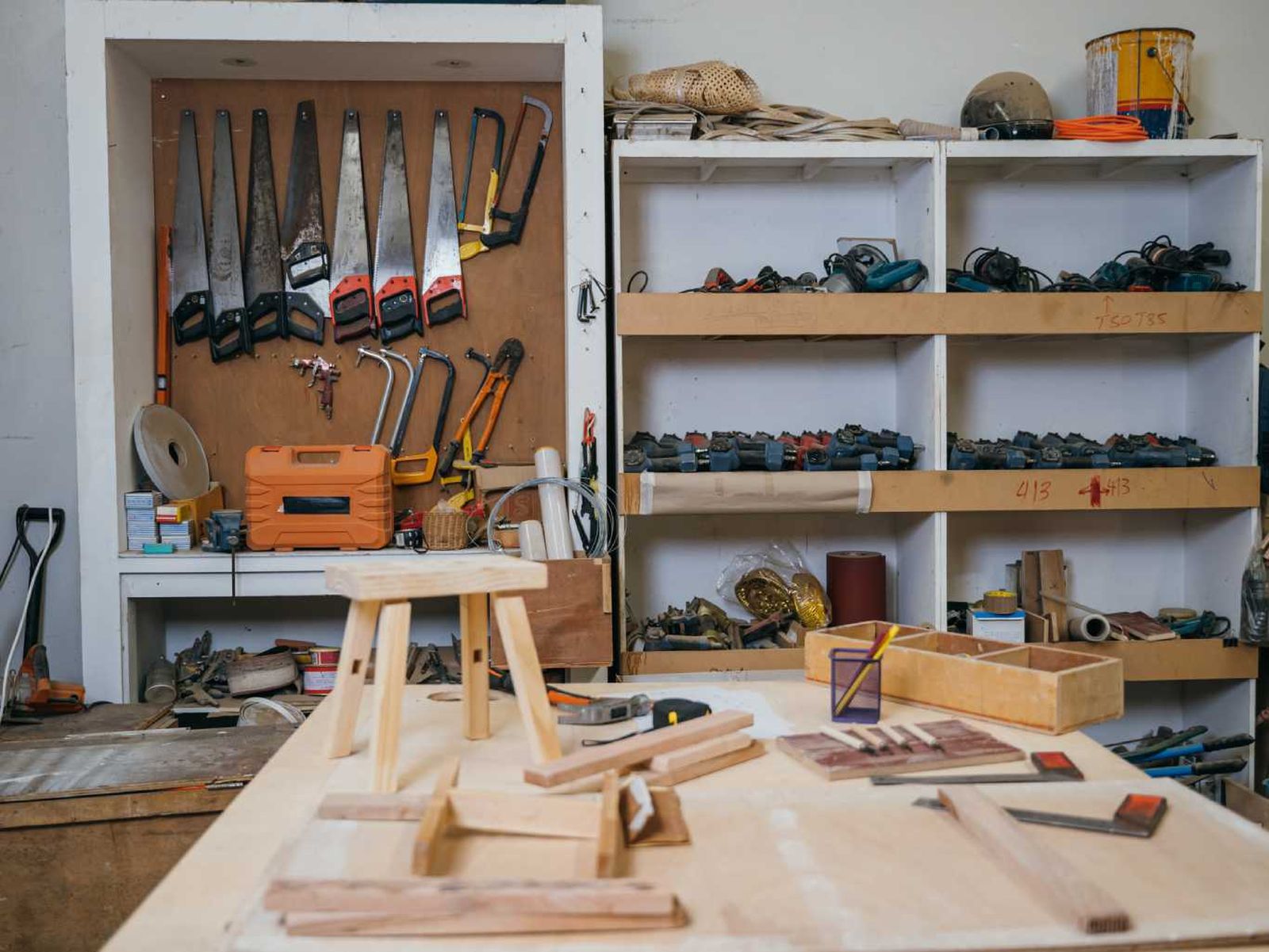 Tu taller de bricolaje debe ser práctico, motivador e inspirador. Tu taller de bricolaje debe ser práctico, motivador e inspirador.