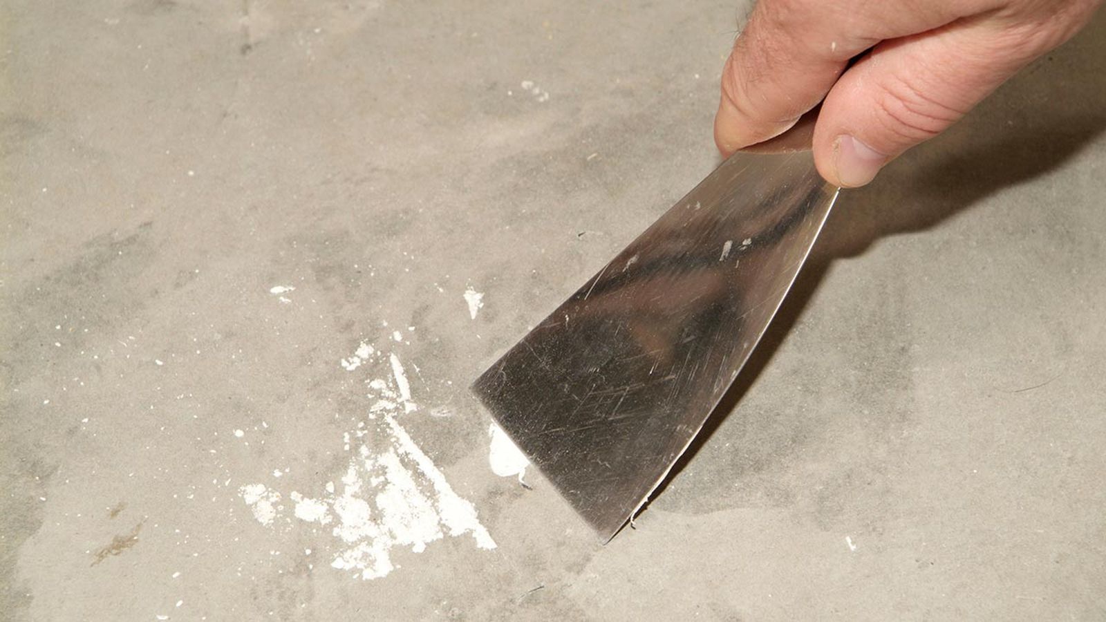 Revestir suelo con gres sin obra paso 3 Revestir suelo con gres sin obra paso 3