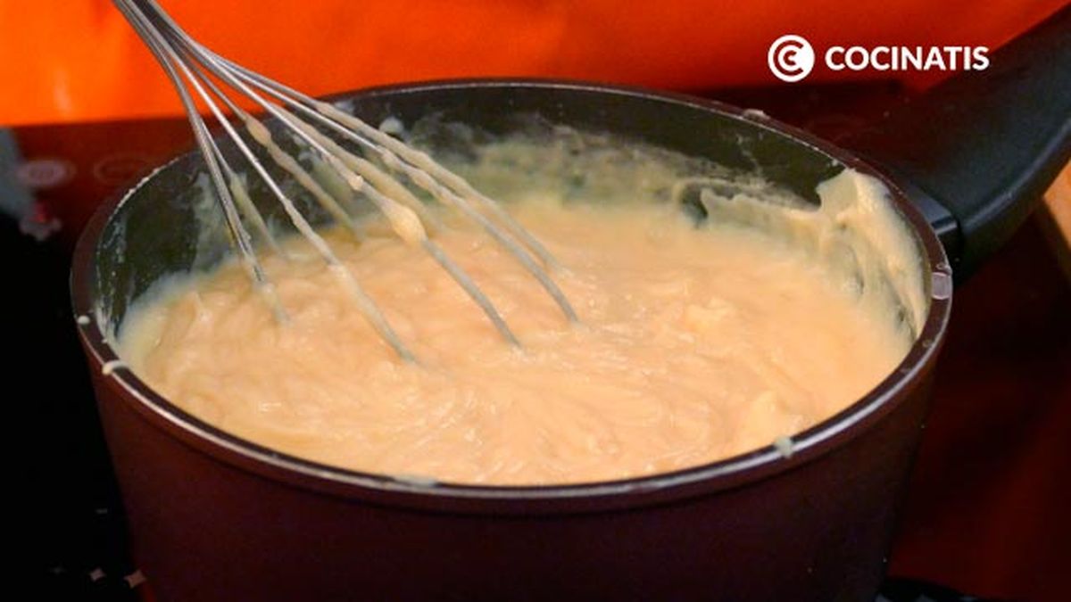 Receta de caÃ±as de chocolate y crema  paso 2