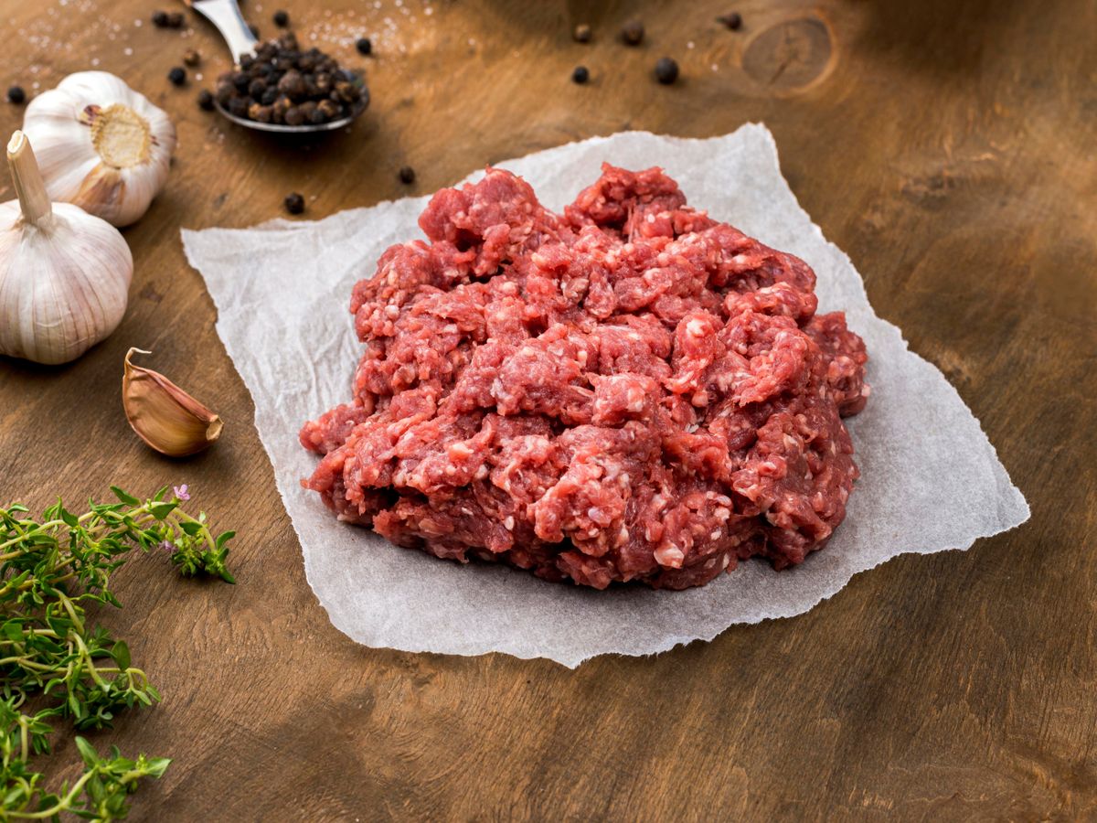 La carne picada es más delicada: conviene congelarla en porciones pequeñas y consumirla en 3 o 4 meses.