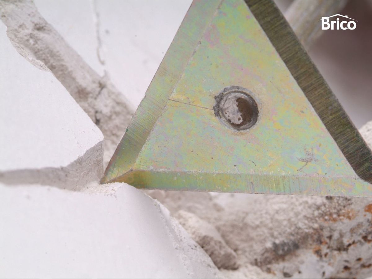 Cómo arreglar una grieta en el techo