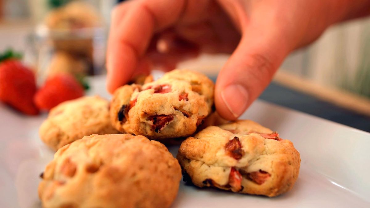 Receta de galletas de fresa   paso 7