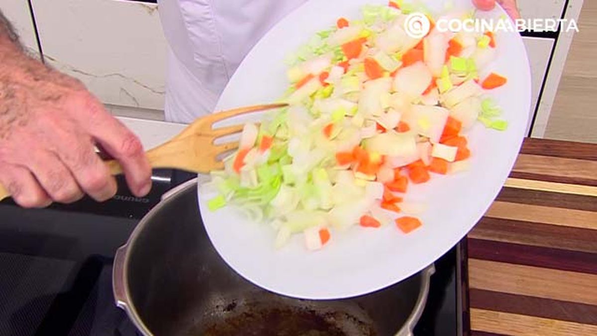 KARL7022 rabo castanas p3