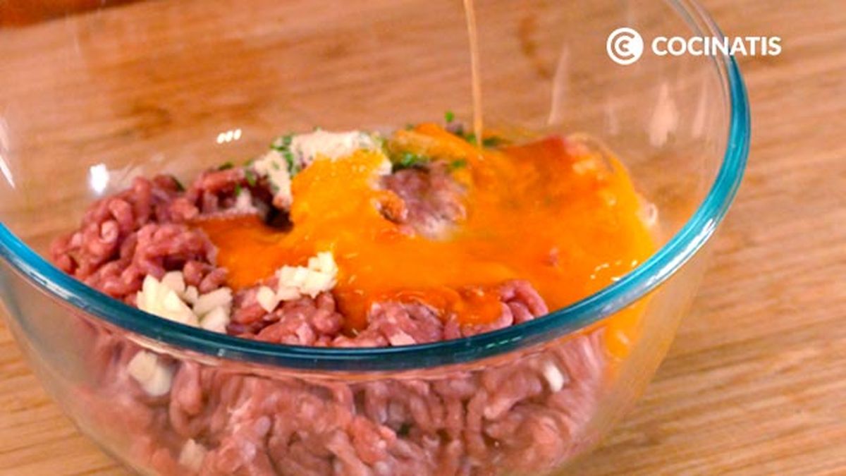 Receta de albÃ³ndigas con salsa de tomate  paso 2