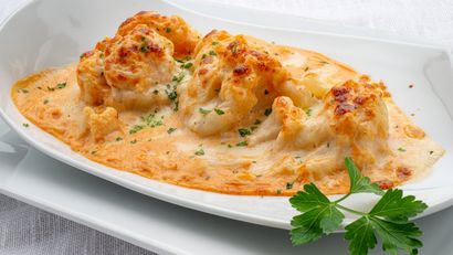 Coliflor gratinada con salsa aurora, receta de Karlos Arguiñano