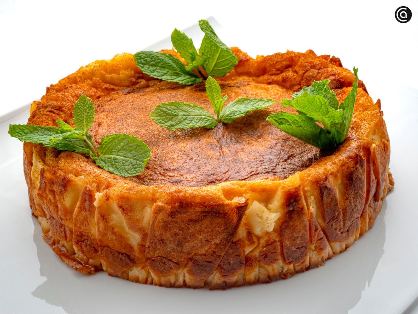 Tarta de leche al horno, el postre suave de Eva Arguiñano que no empalaga