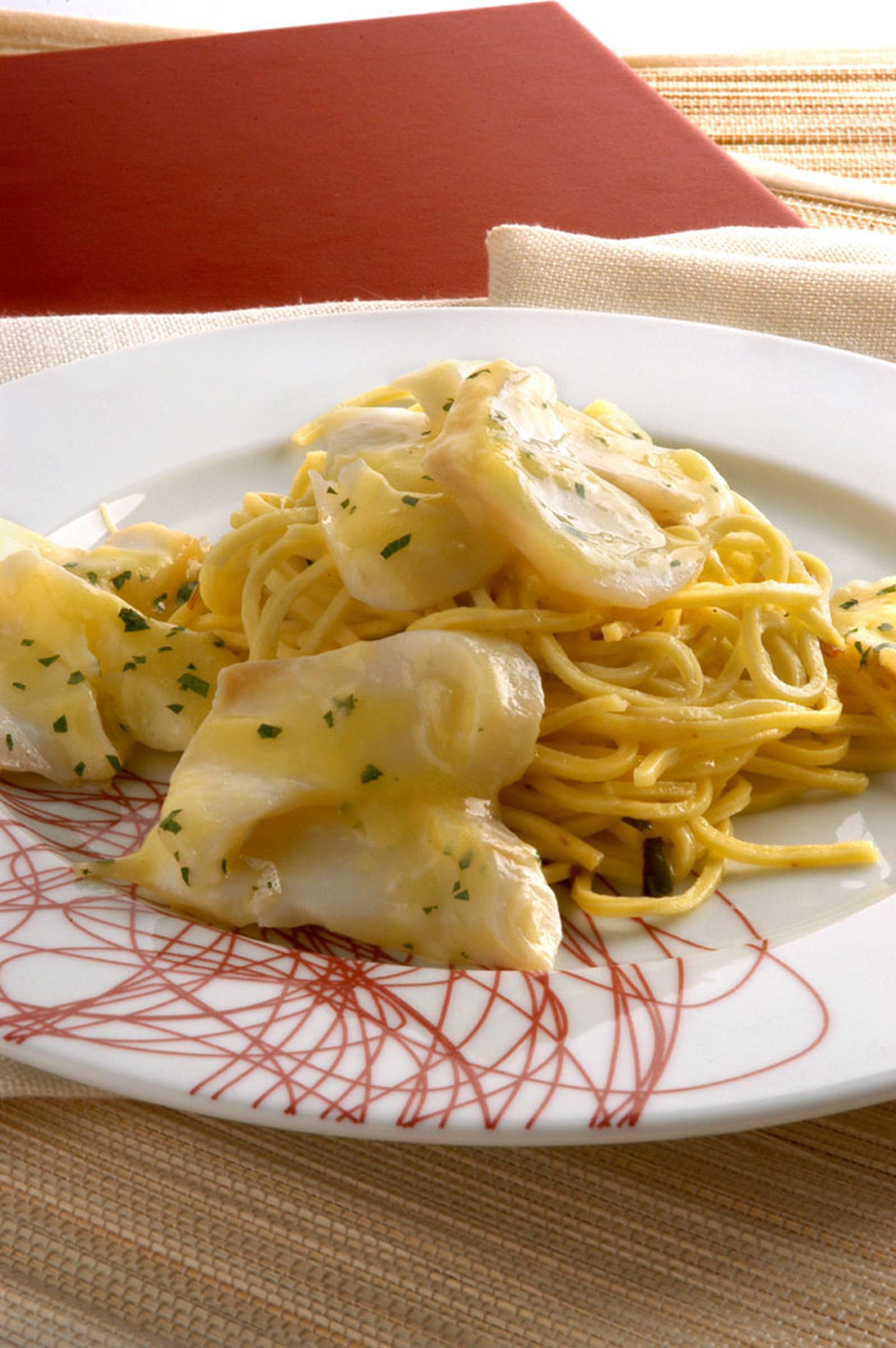 Pasta con bacalao al pil pil