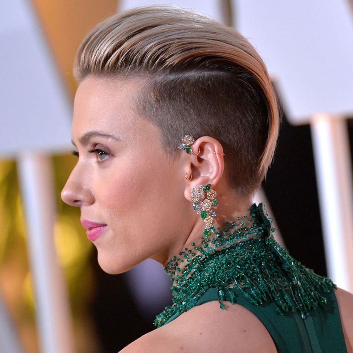 Scarlett Johansson con corte undercut pixie