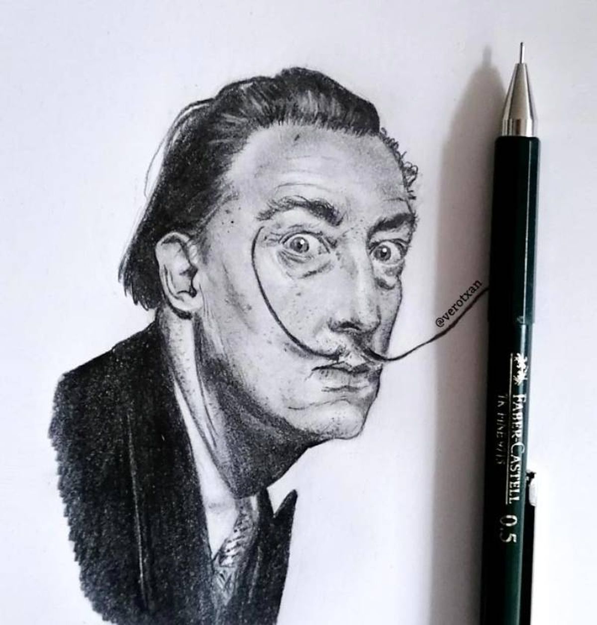 Dibujo a lápiz de Salvador Dalí. / Autora: Verotxan