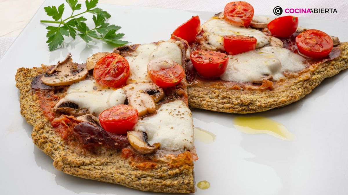 Tosta de lentejas con champiñones, tomate y queso