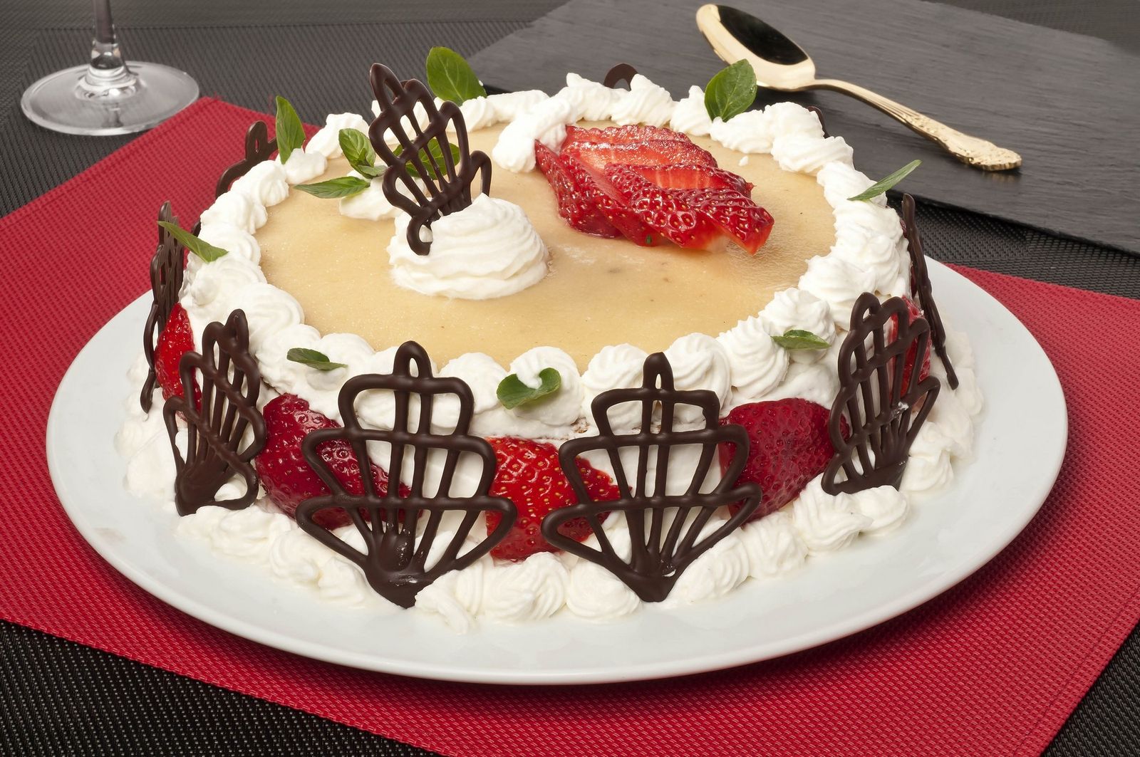 316. TARTA DE FRESAS CON NATA 316. TARTA DE FRESAS CON NATA
