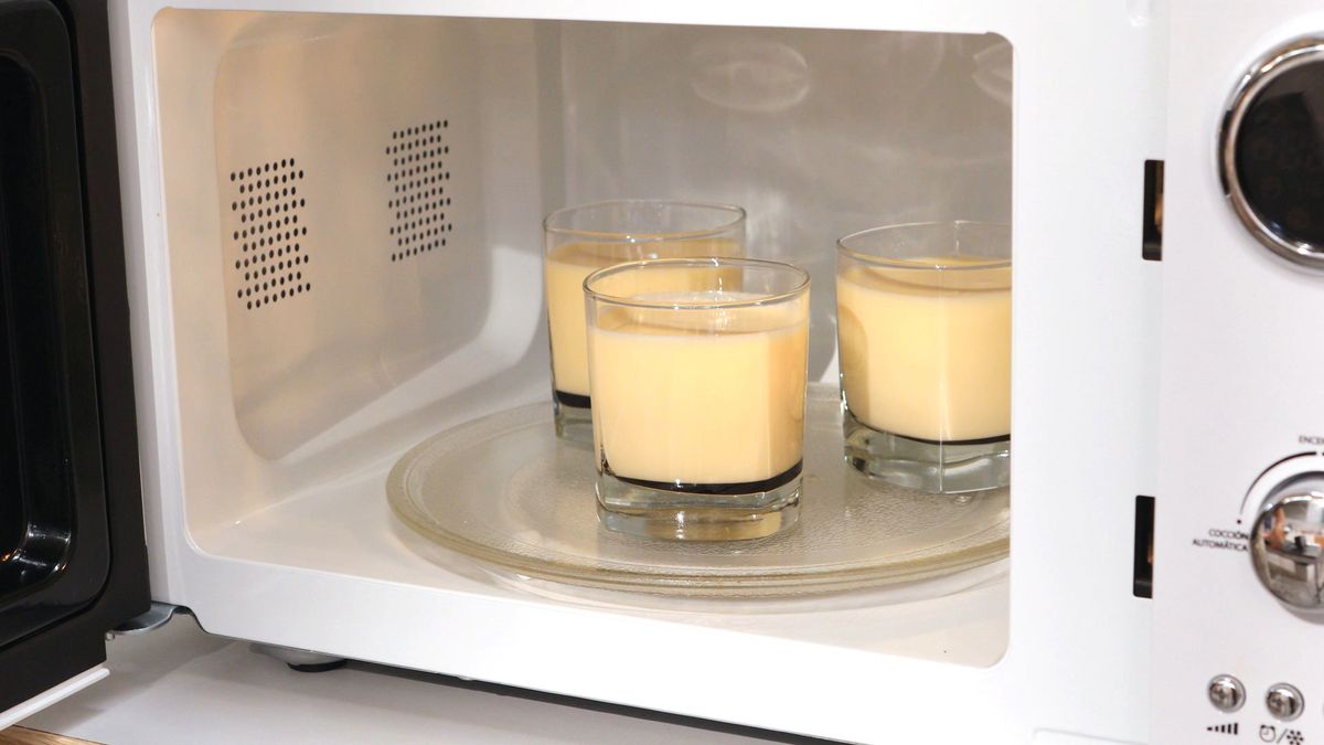 Flan de huevo en el microondas   Paso 4