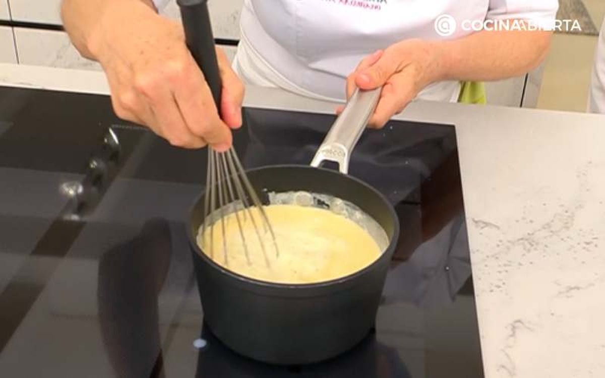 Prepara la crema pastelera