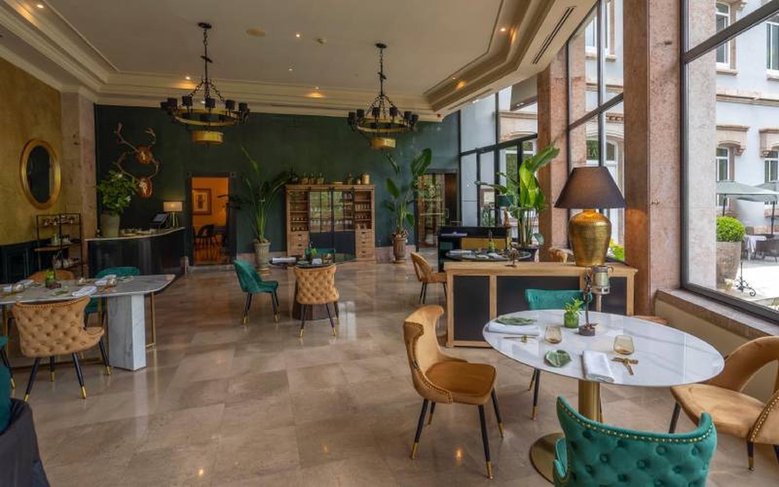 El restaurante Cova Sacra es el broche de oro a la visita a Covadonga
