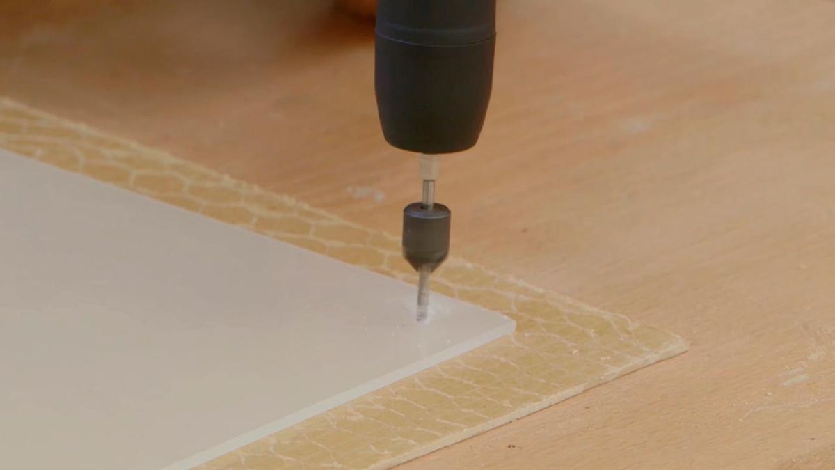 Cómo hacer una mesa de luz paso 7