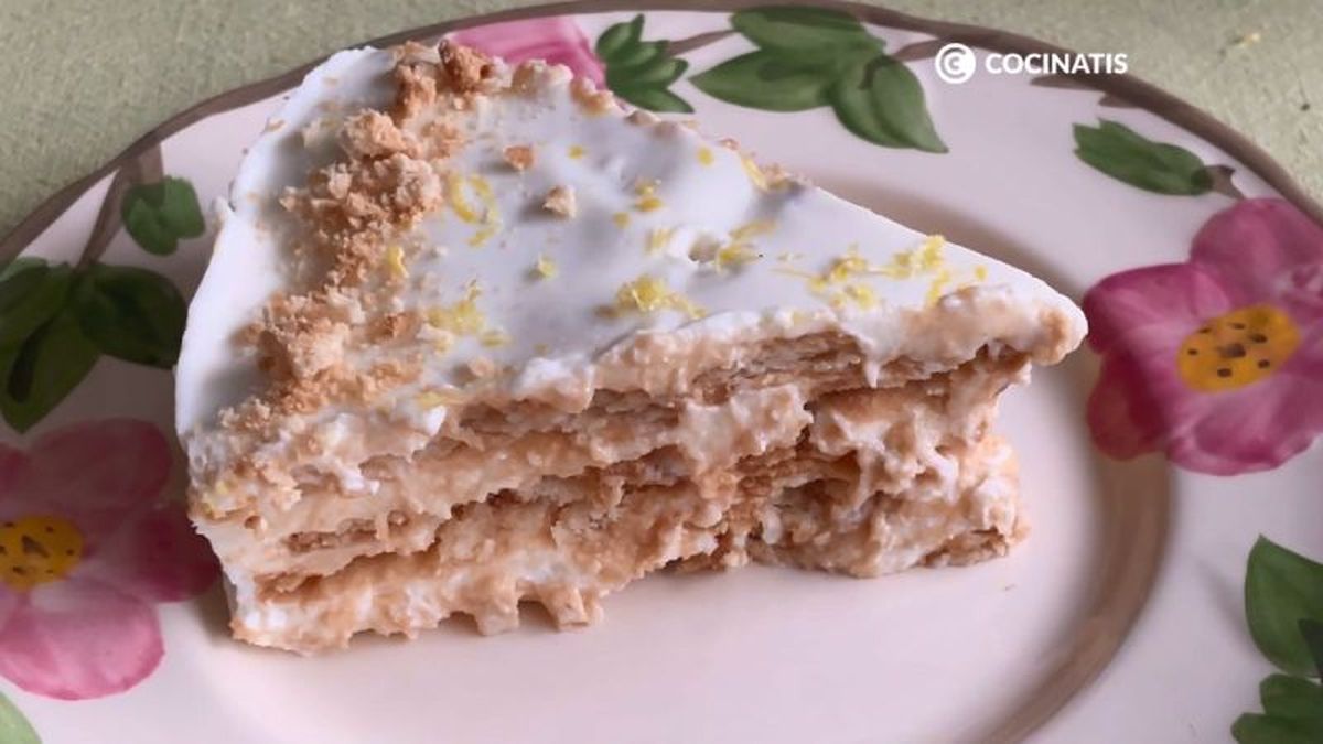 Porción de la carlota de limón