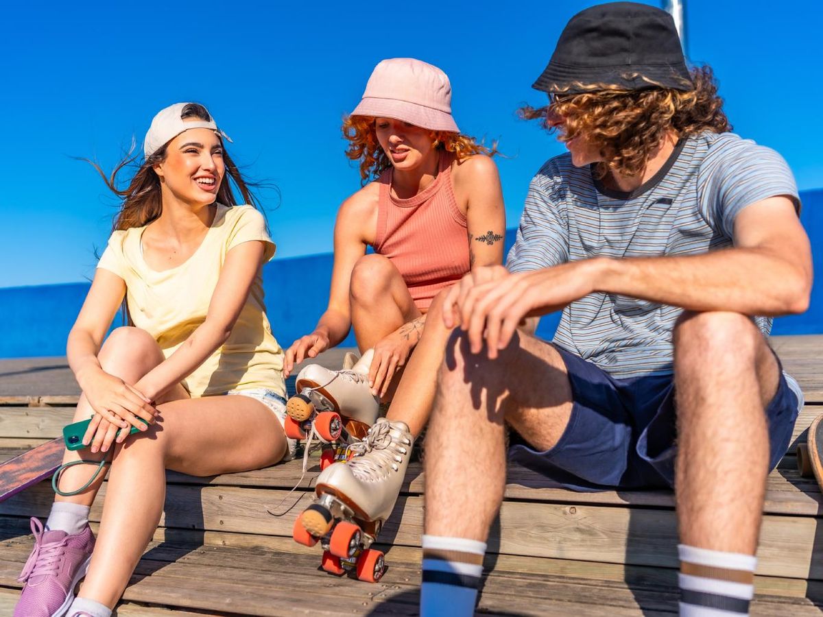 La protección solar en polvo es una buena aliada a las gorras y bucket hat.
