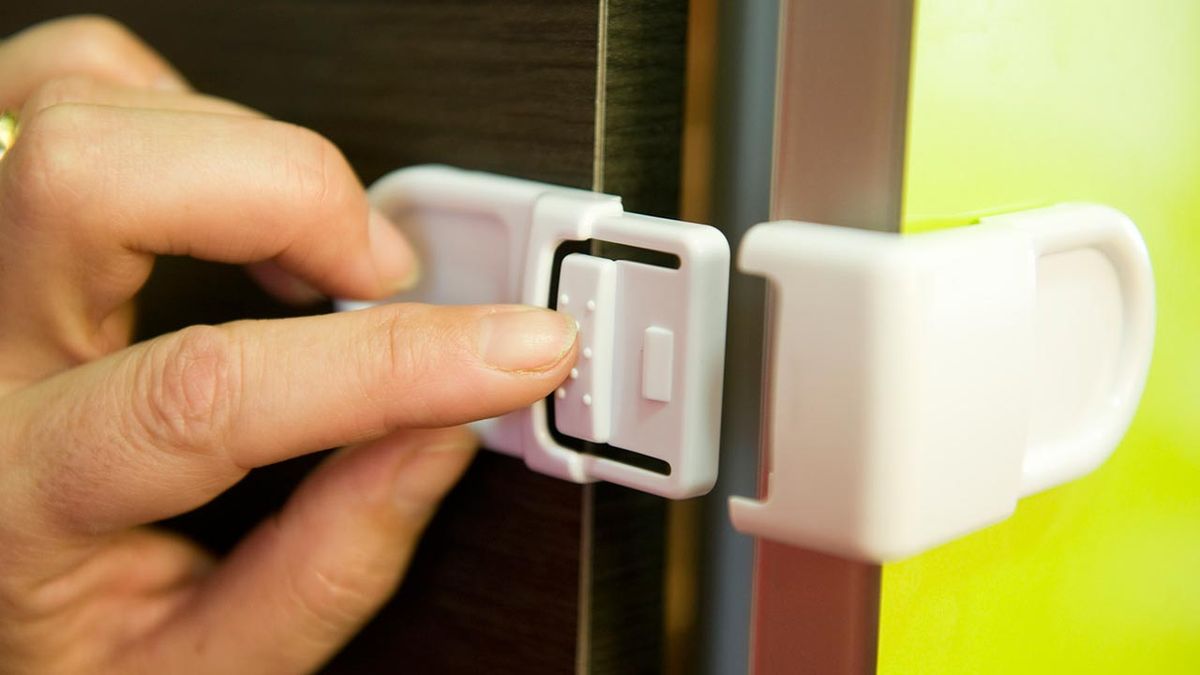 Sistema de bloqueo y seguridad para niños   1