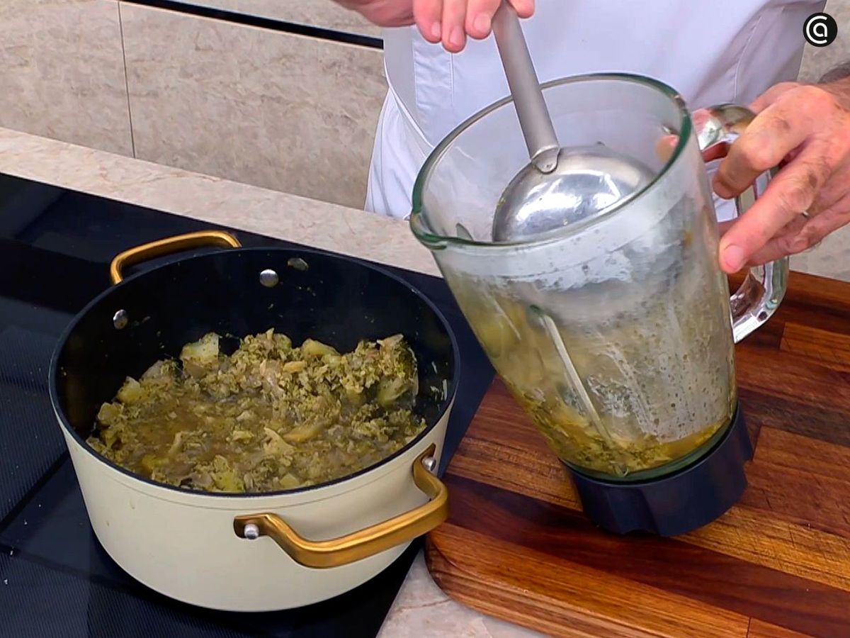 Triturar la crema de brócoli