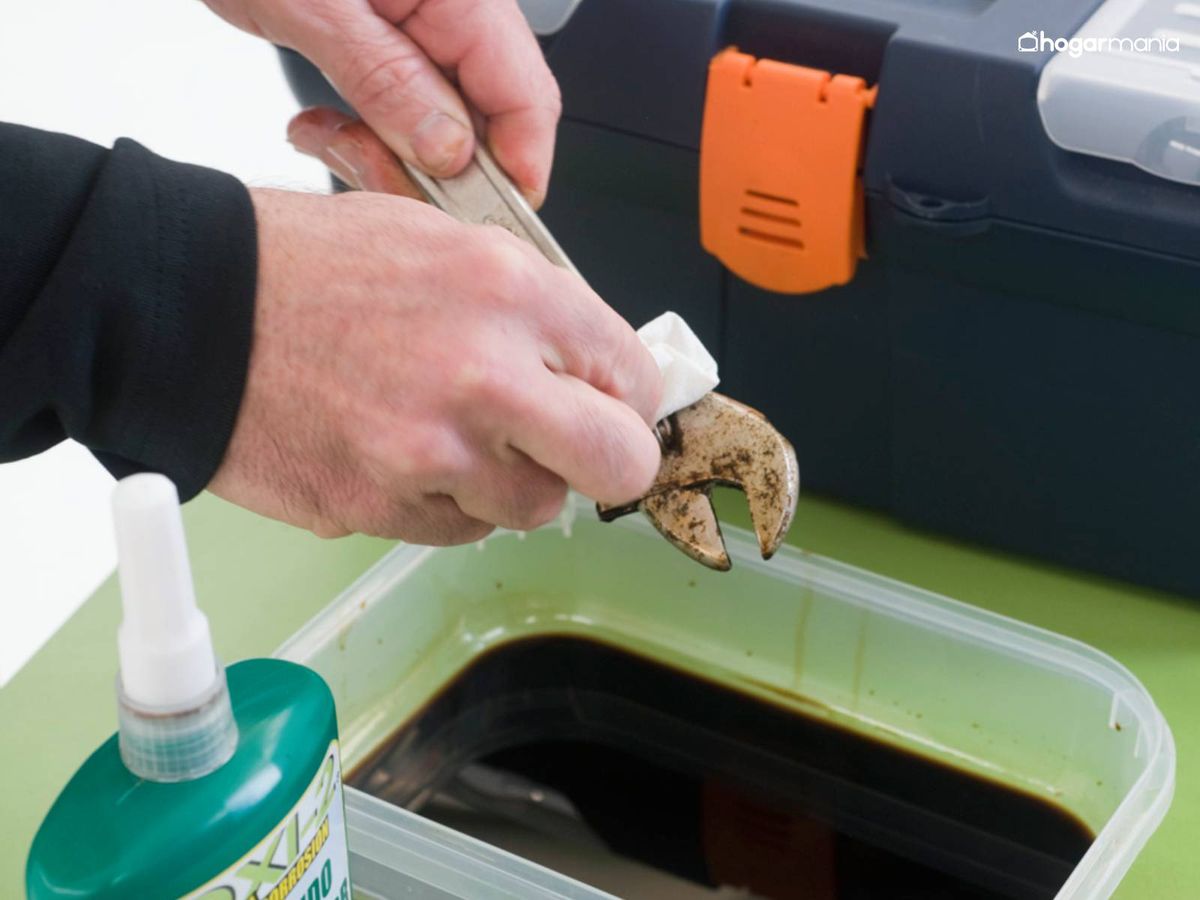 Limpia el objeto con un paño