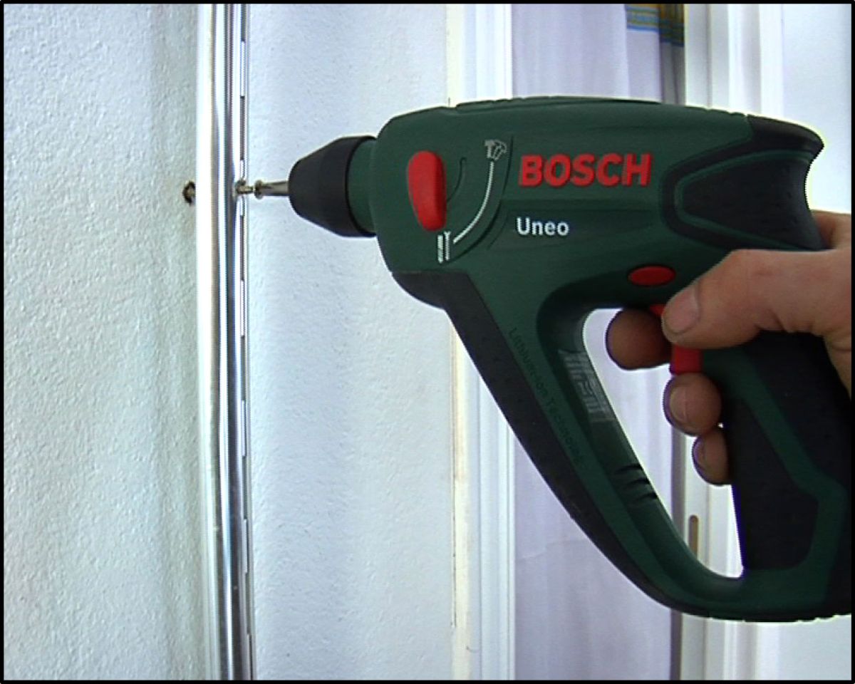 Arreglar baldas de estantería metálica paso 3